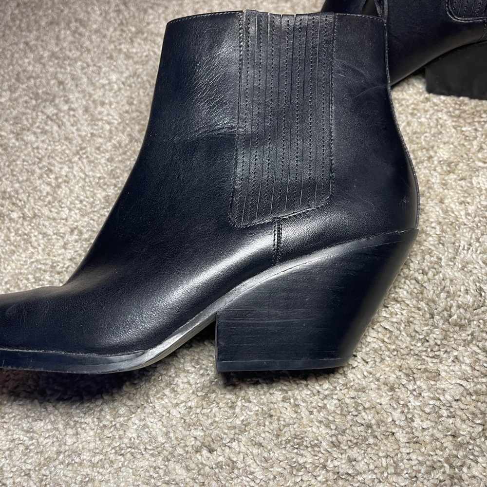 MICHAEL Michael Kors Sinclair Booties - Picture 2 of 6
